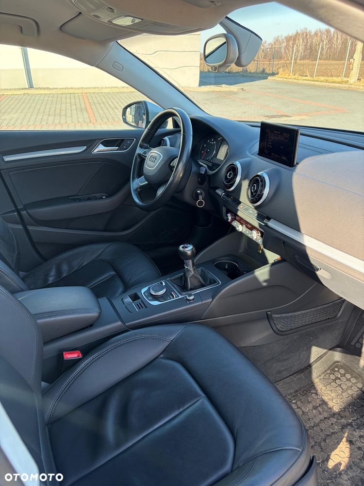 Audi A3 Sportback 1.4 TFSI Ambiente - 5