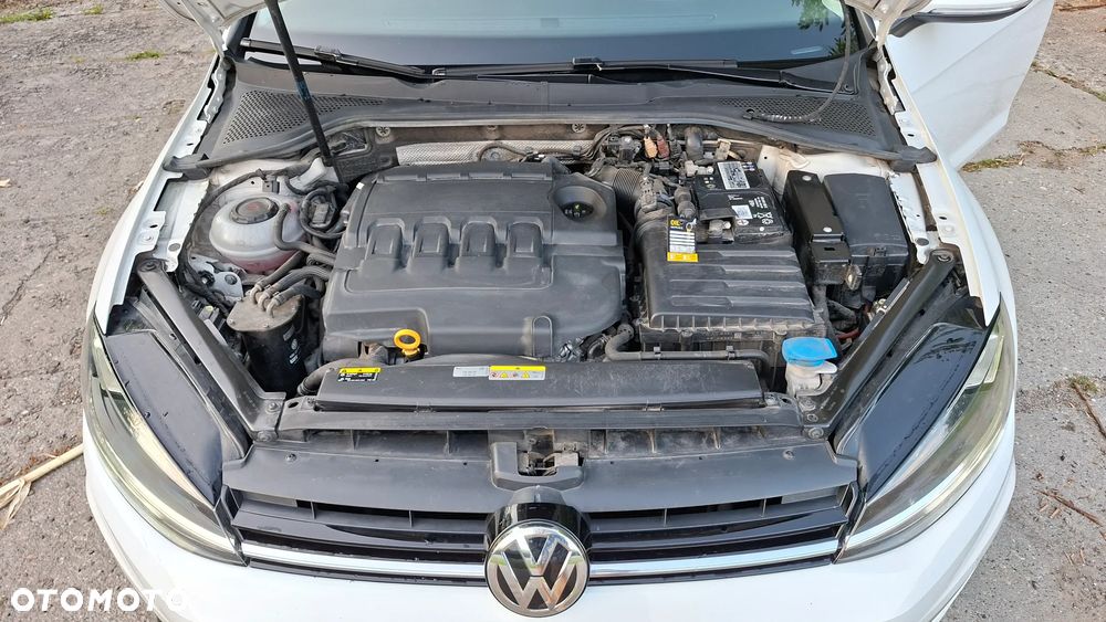 Volkswagen Golf 1.6 TDI BMT Comfortline - 11