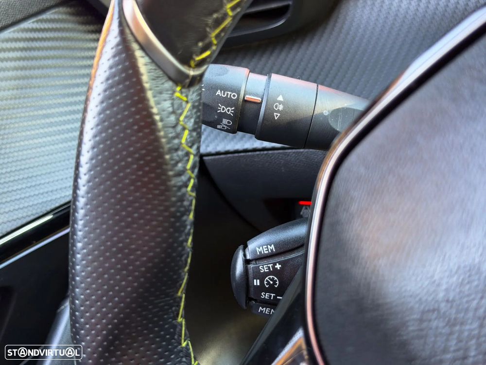 Peugeot 208 1.5 BlueHDi GT - 25