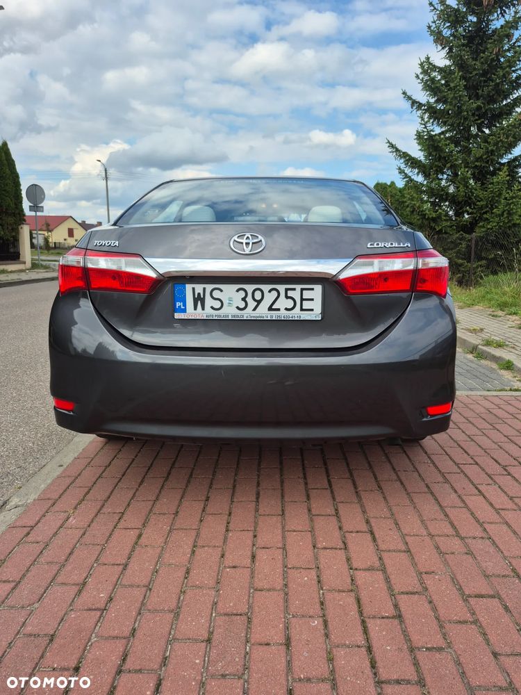Toyota Corolla - 4