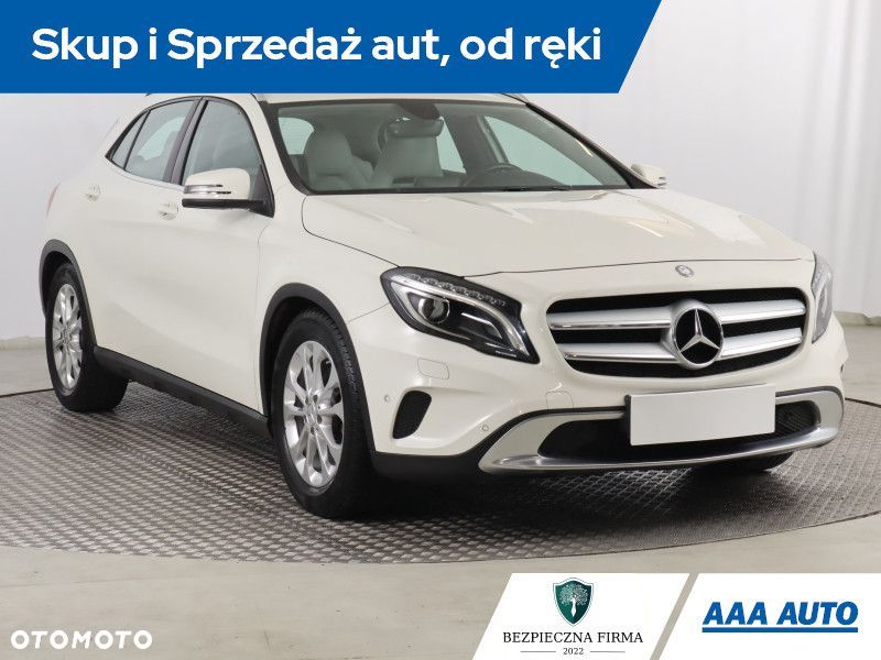 Mercedes-Benz GLA - 2