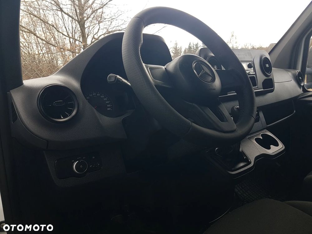 Mercedes-Benz Sprinter 8EP KONTENER 4,22x2,16x2,31 KLIMA 314CDI MANUAL 6-BIEGÓW - 26