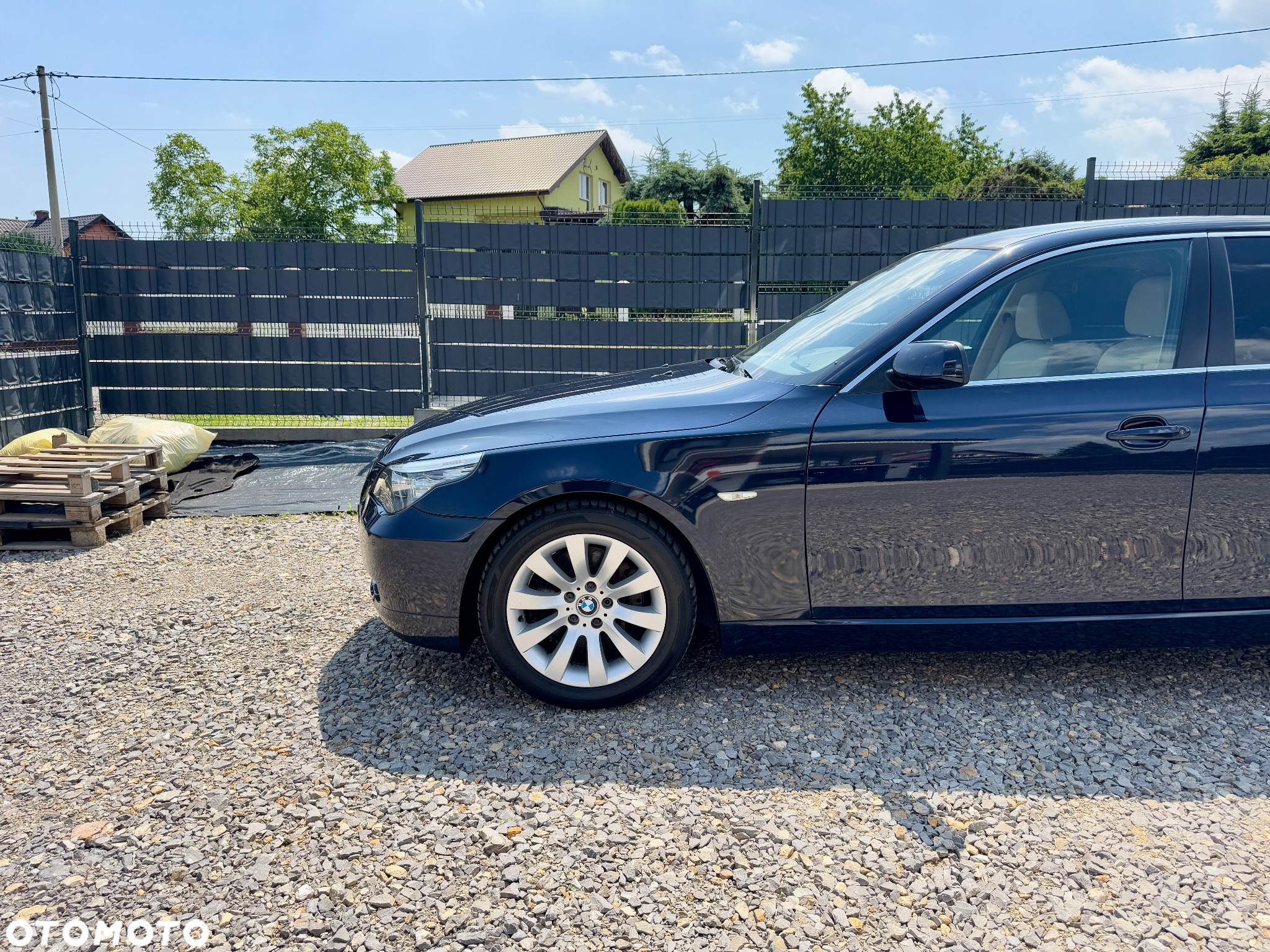 BMW Seria 5 523i - 7