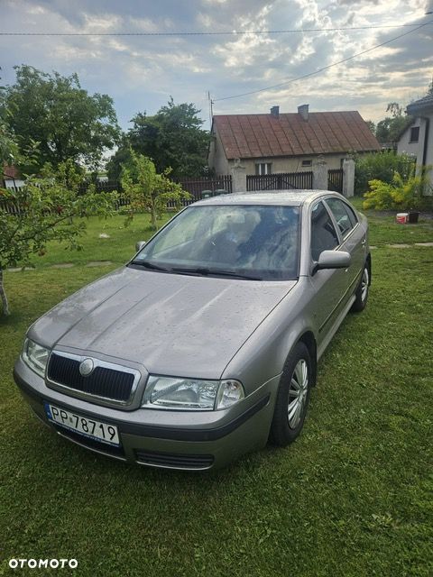 Skoda Octavia 1.6 Tour - 7