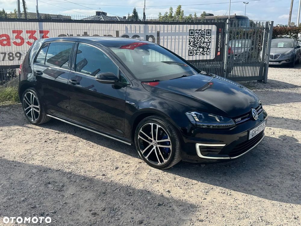 Volkswagen Golf - 2