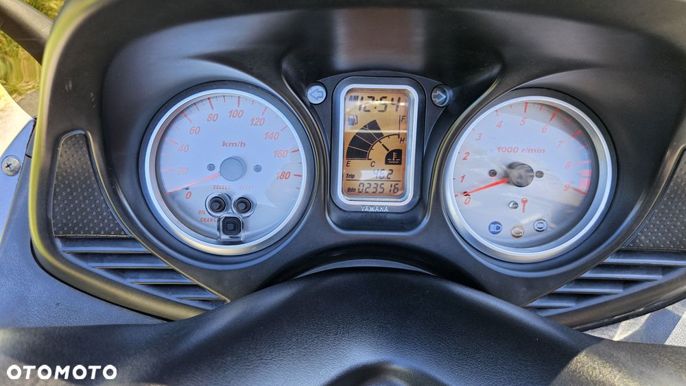 Yamaha Tmax - 4