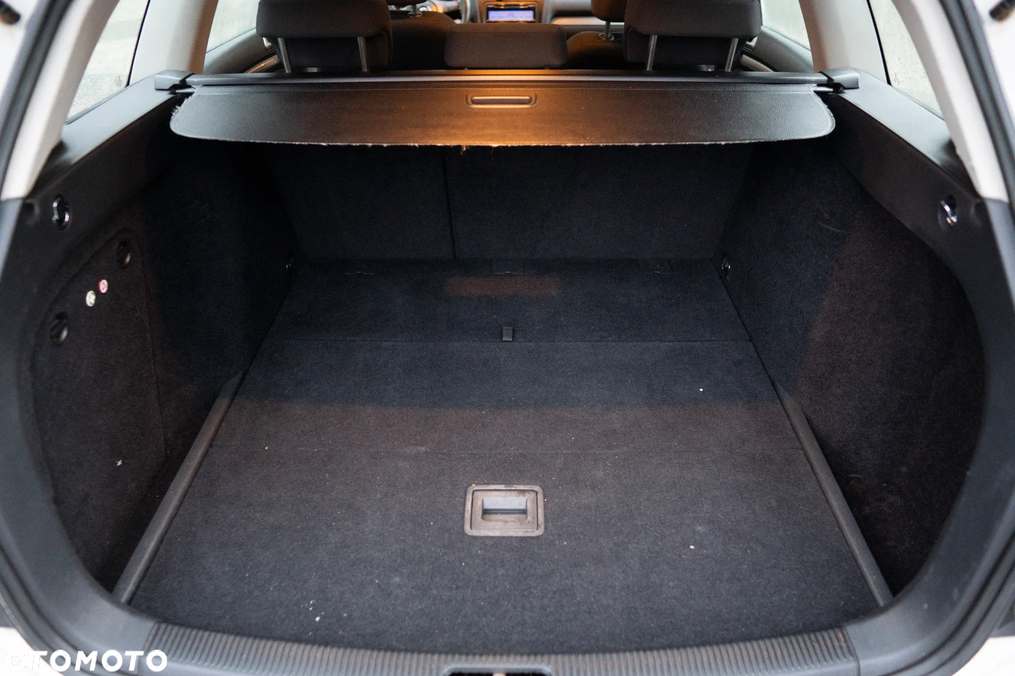 Volkswagen Golf VI 1.6 TDI Trendline - 39