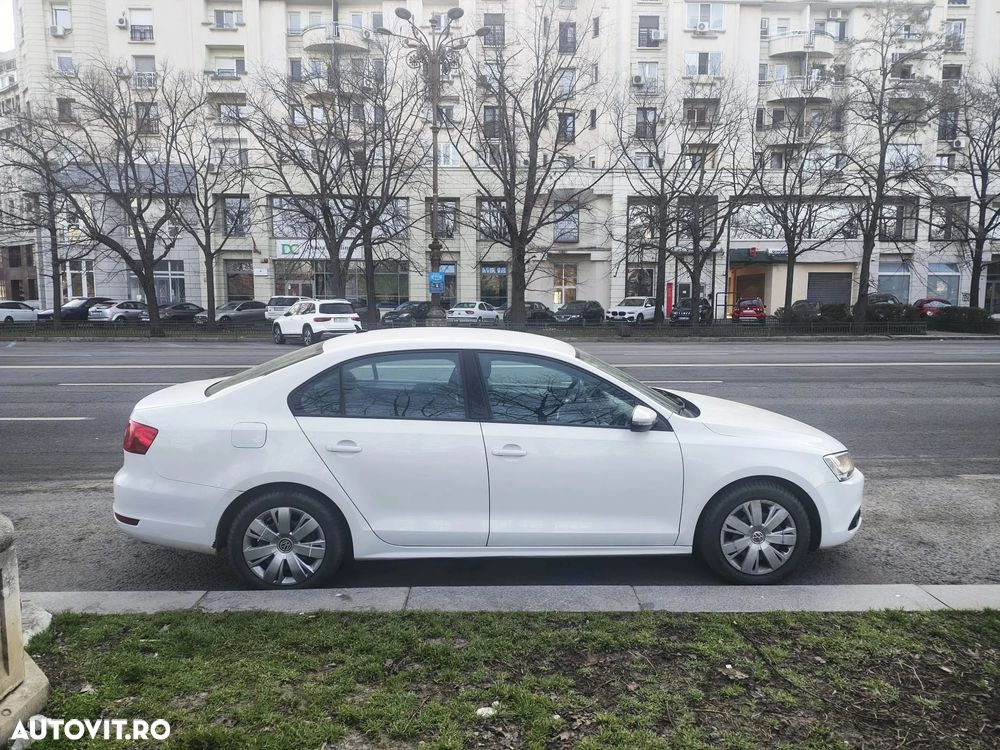 Volkswagen Jetta 1.6 TDI CR DPF Trendline - 4