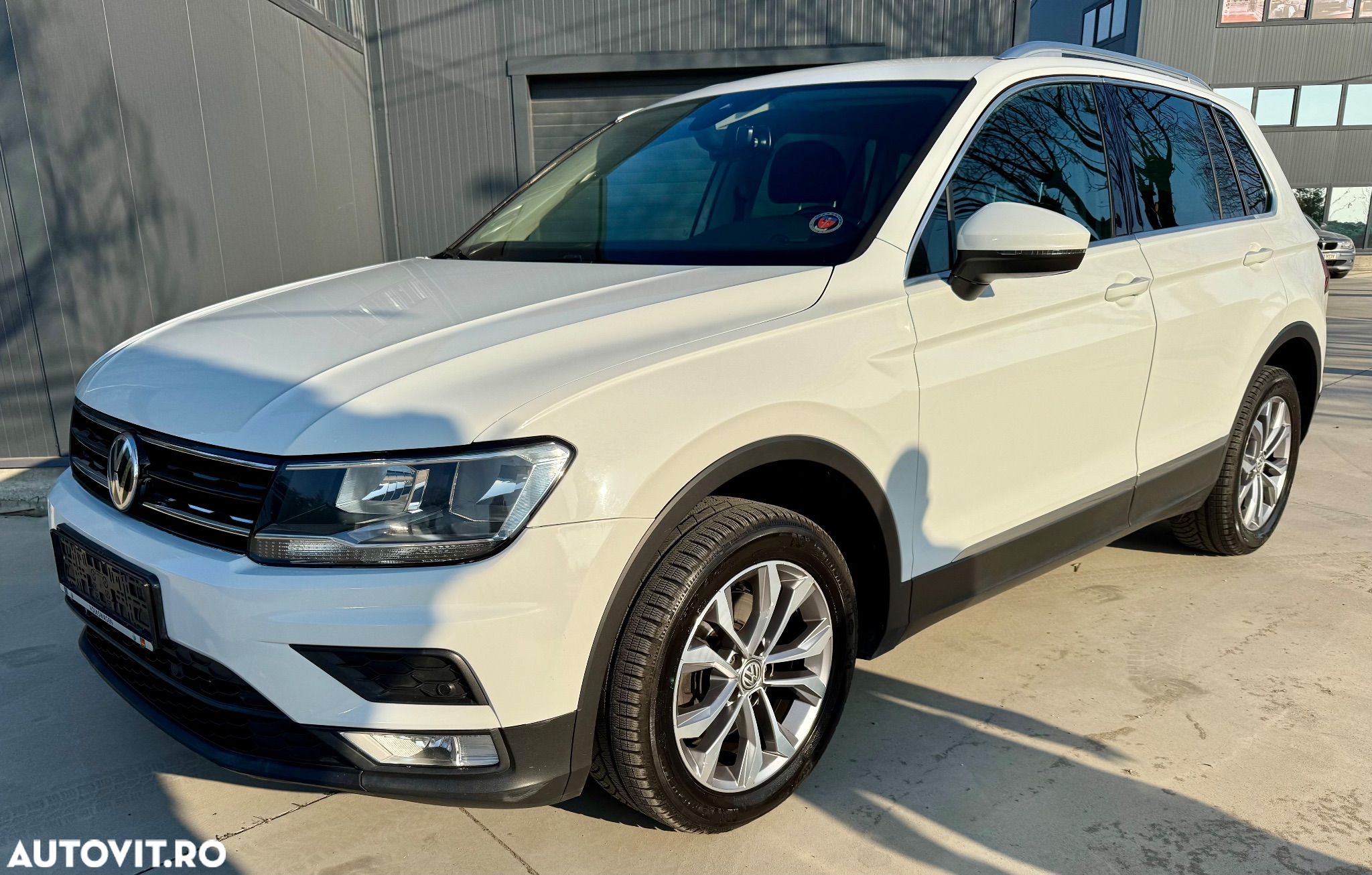 Volkswagen Tiguan 2.0 TDI 4Mot DSG Trendline - 1