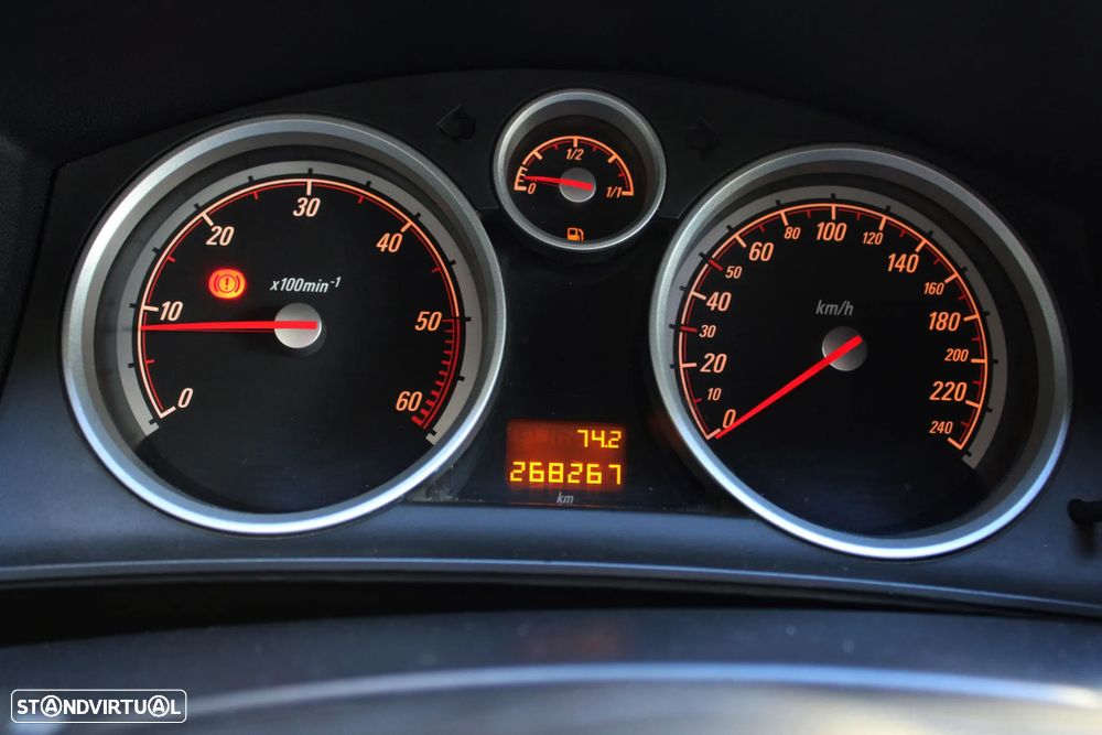 Opel Astra GTC 1.7 CDTi - 30