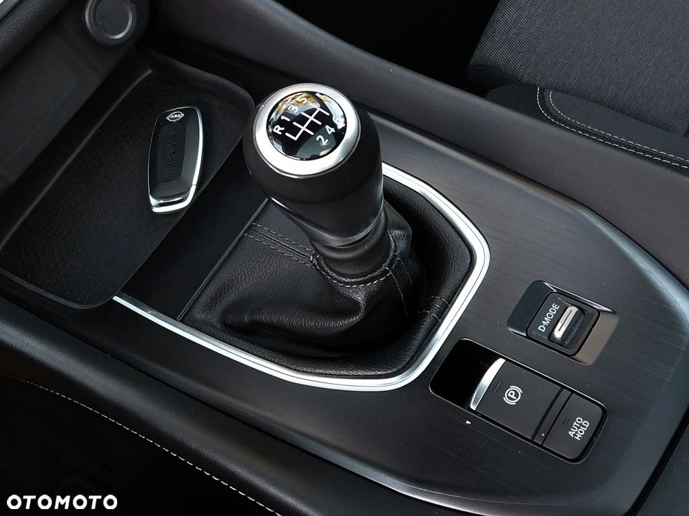 Nissan Qashqai 1.3 DIG-T Tekna EU6d - 35