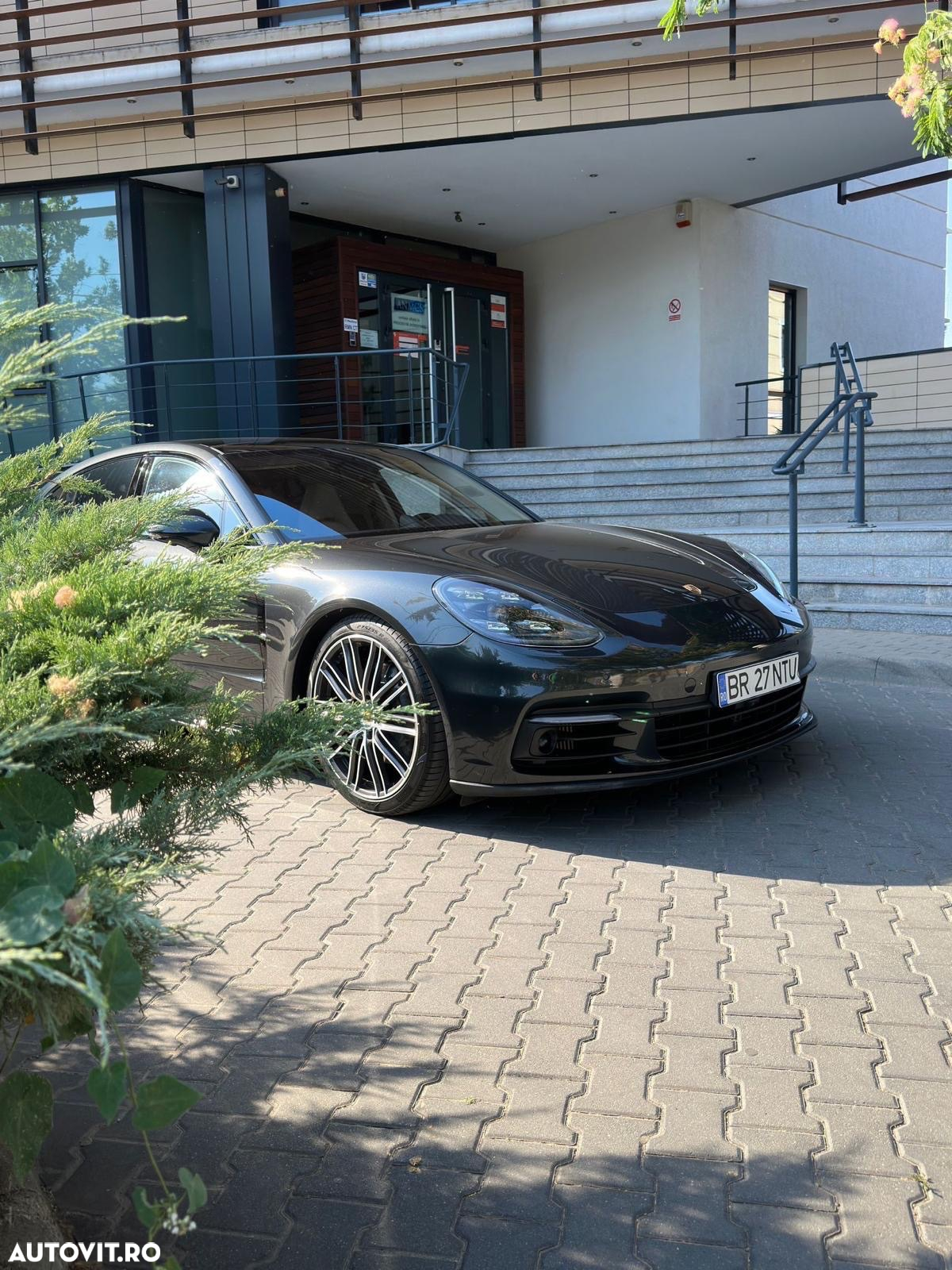 Porsche Panamera 4S - 2
