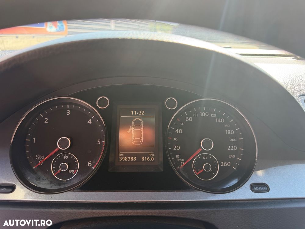 Volkswagen Passat 2.0 TDI Trendline DPF - 9