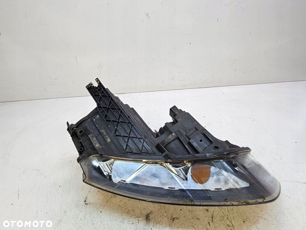 REFLEKTOR LEWY ZWYKŁY AUDI Q3 8U 8U0941003N - 3