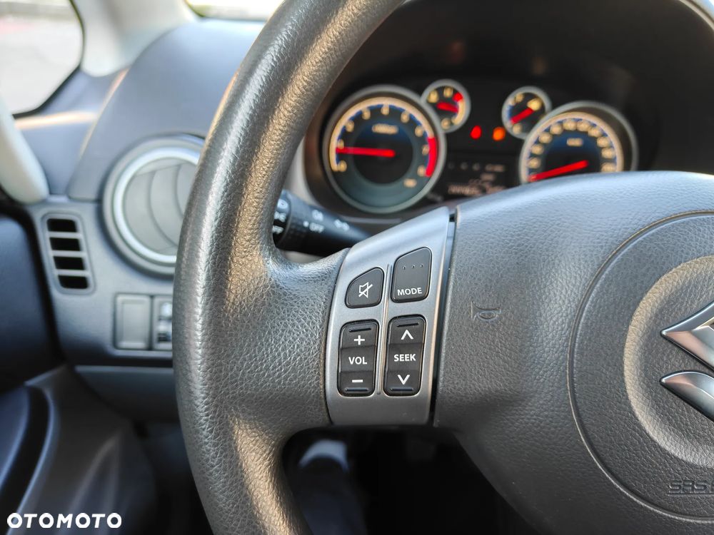 Suzuki SX4 1.6 VVT 4x2 Limited - 23