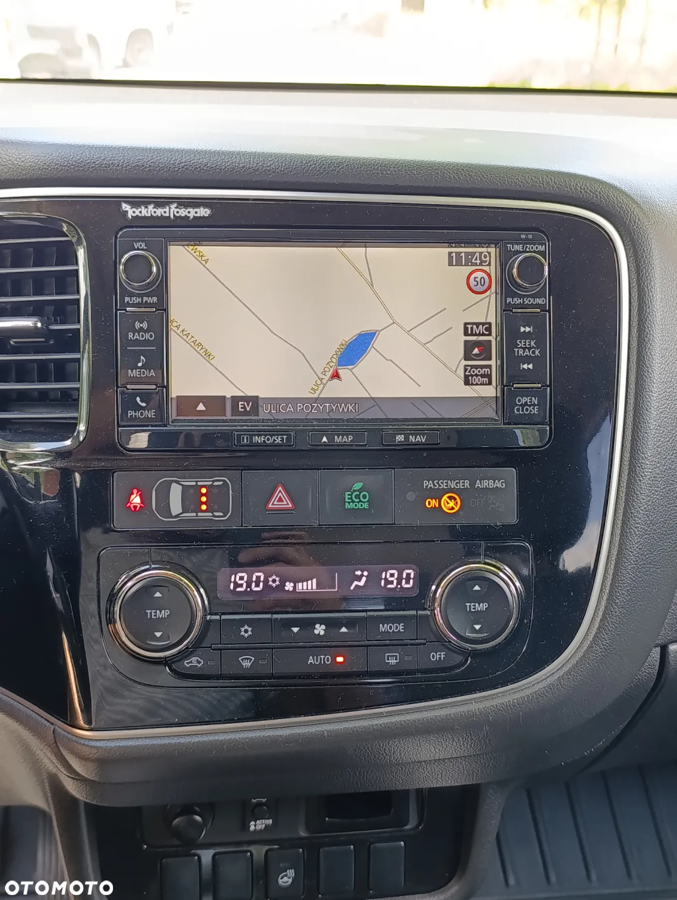 Mitsubishi Outlander - 10
