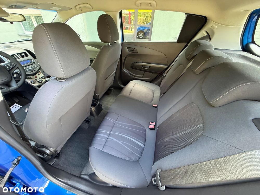 Chevrolet Aveo 1.4 LT S/S - 8