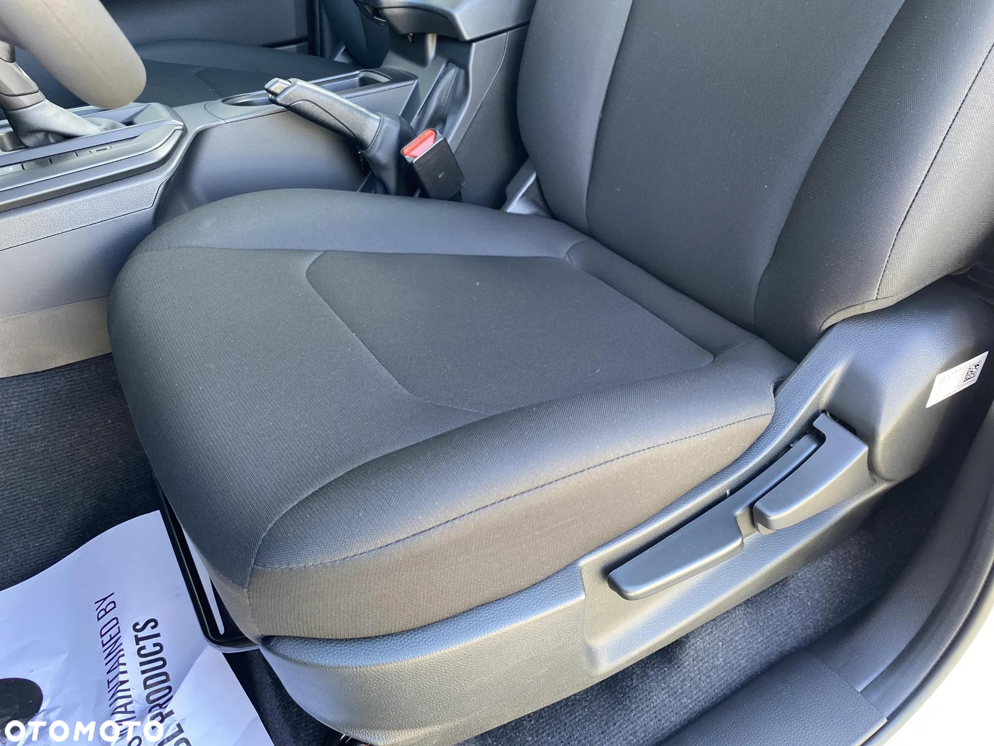 Isuzu D-Max 1.9 SC L - 12