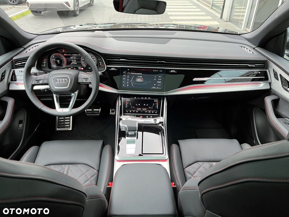 Audi Q8 - 12