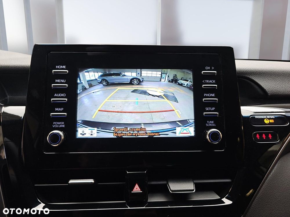 Toyota Camry 2.5 Hybrid Comfort CVT - 17