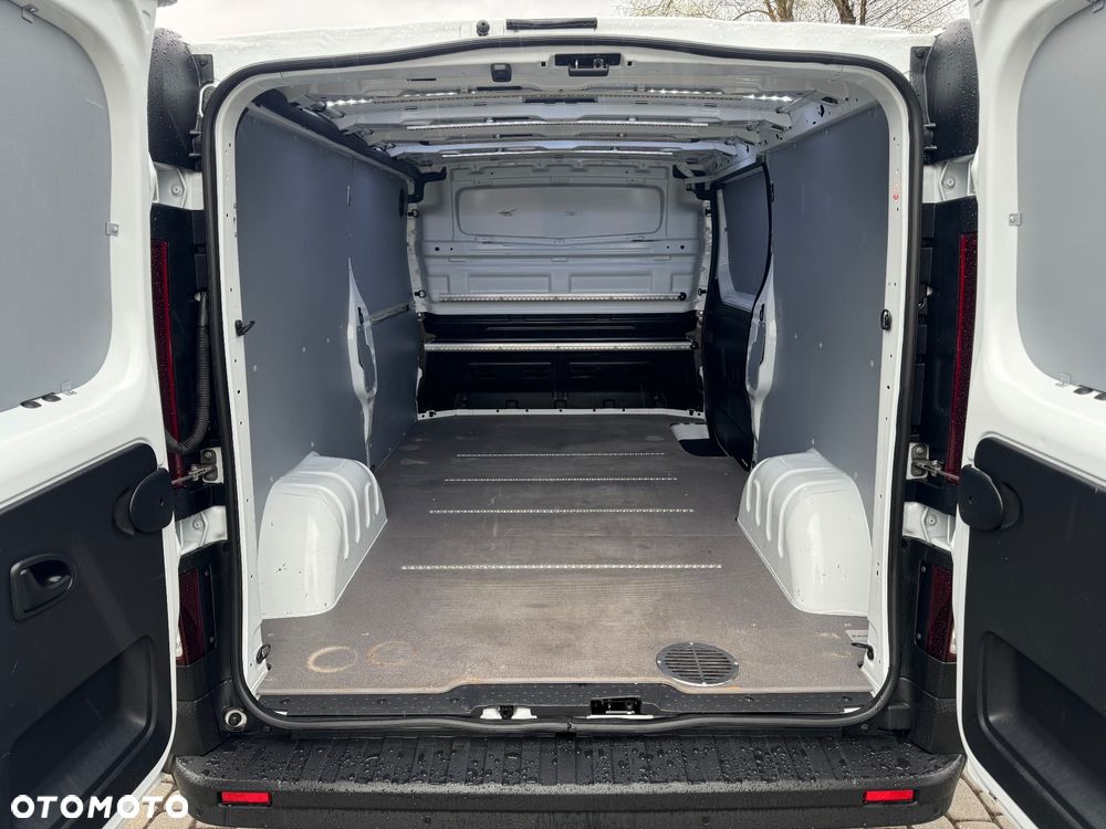 Renault Trafic - 11