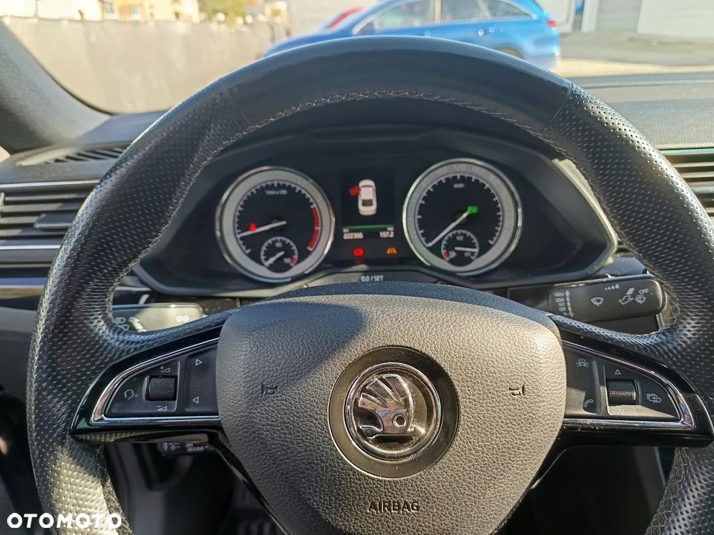 Skoda Superb 2.0 TSI L&K DSG - 24