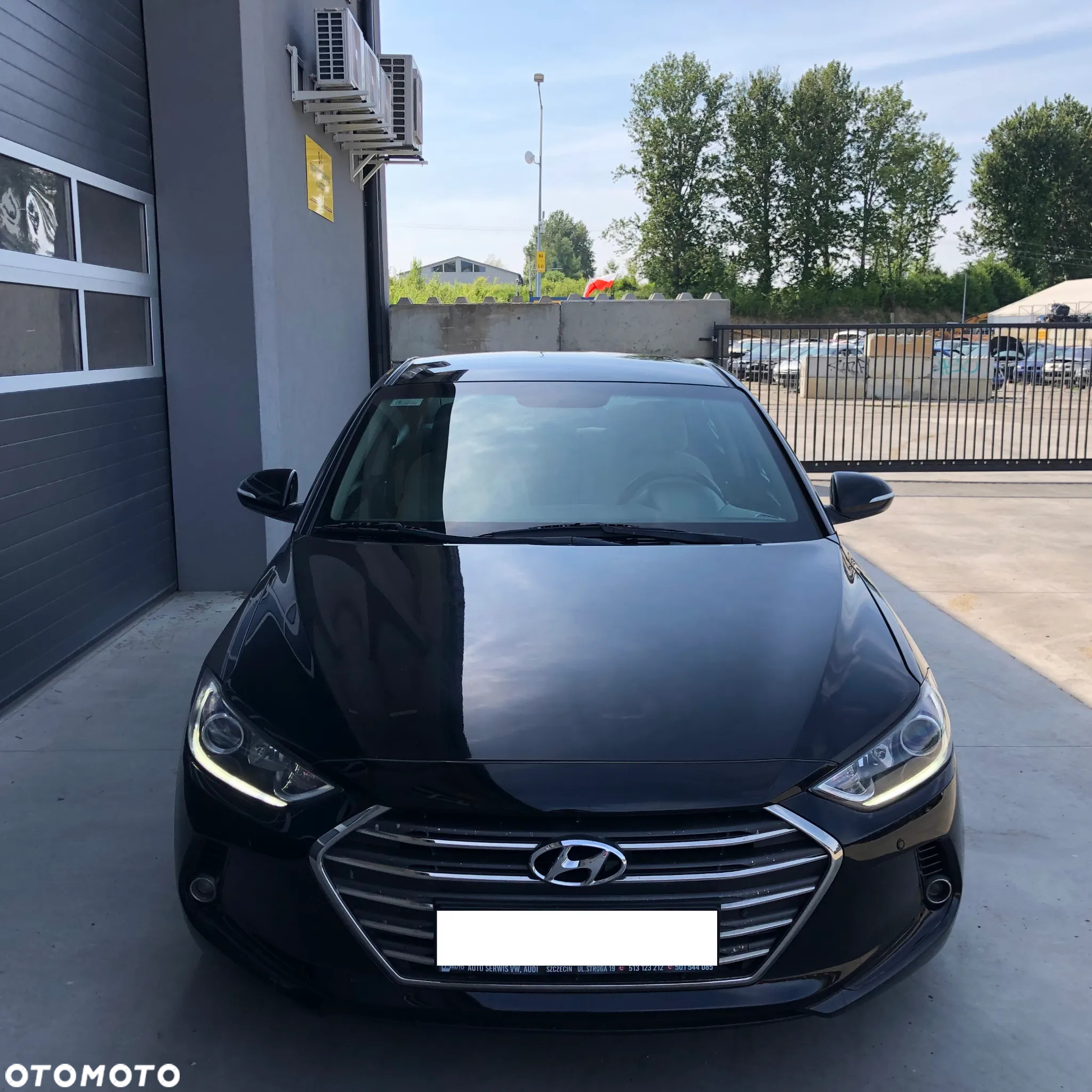 Hyundai Elantra 1.6 Comfort - 8