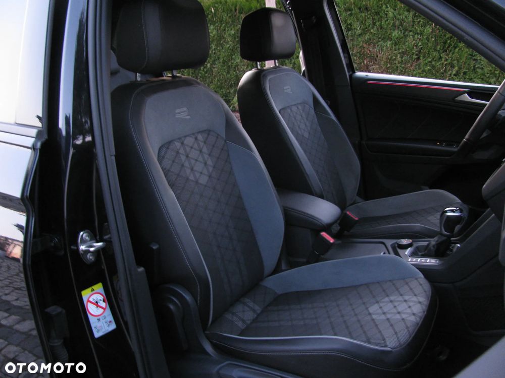 Volkswagen Tiguan 2.0 TDI SCR 4MotION DSG R-Line - 15