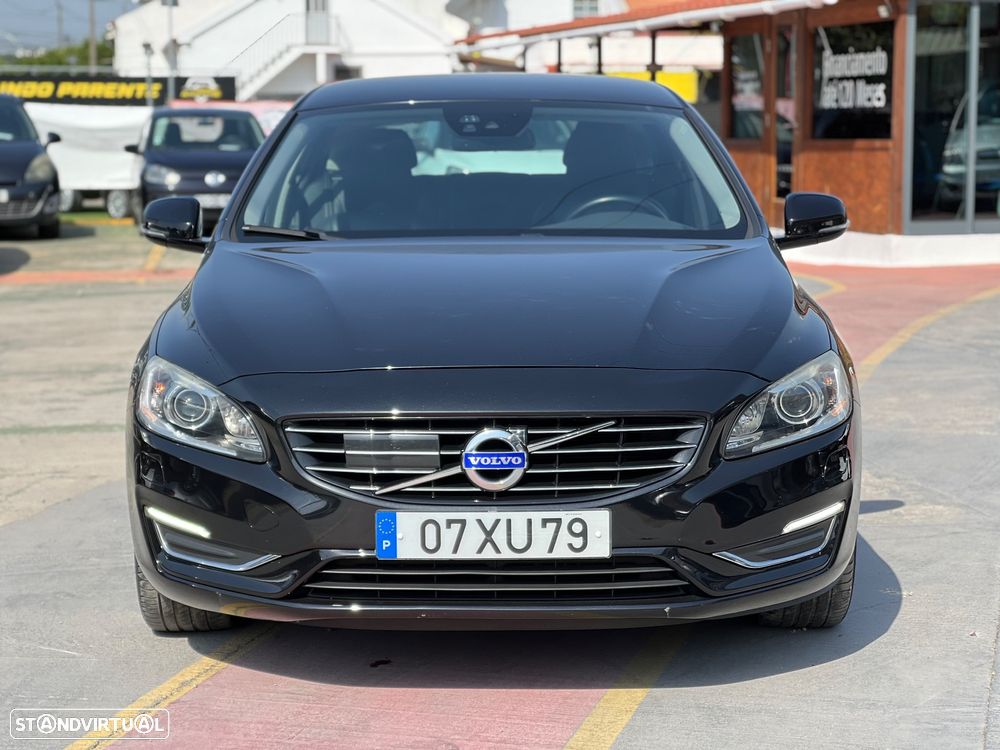Volvo V60 D6 Plug-In-Hybrid AWD Geartronic Momentum - 6