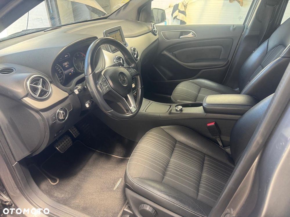 Mercedes-Benz Klasa B 220 d 7G-DCT AMG Line - 20
