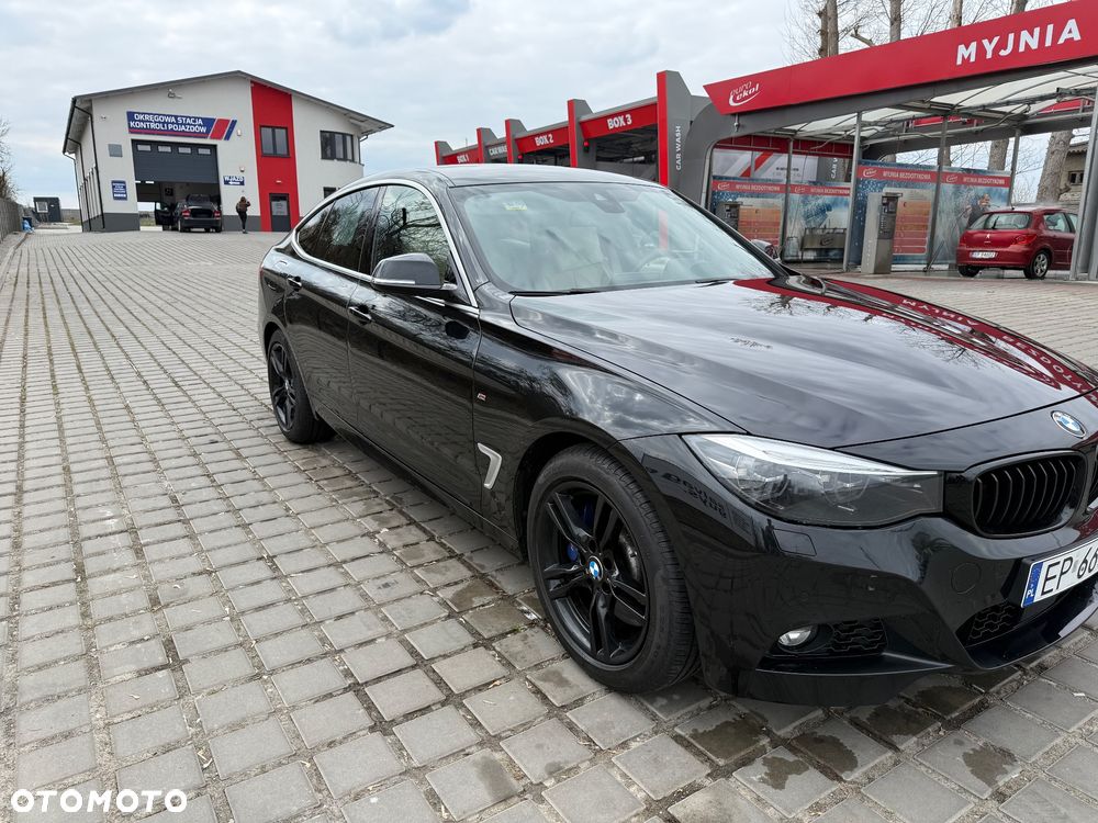 BMW Seria 3 330i xDrive M Sport - 10