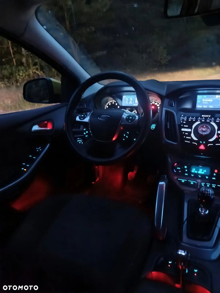Ford Focus - 24