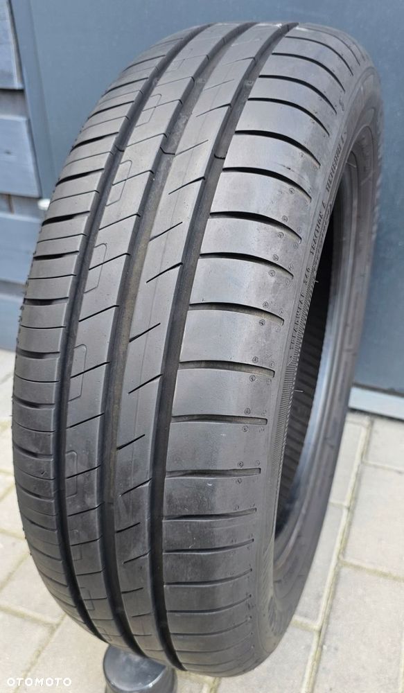 Goodyear Efficientgrip Performance 185/65R15 88 H