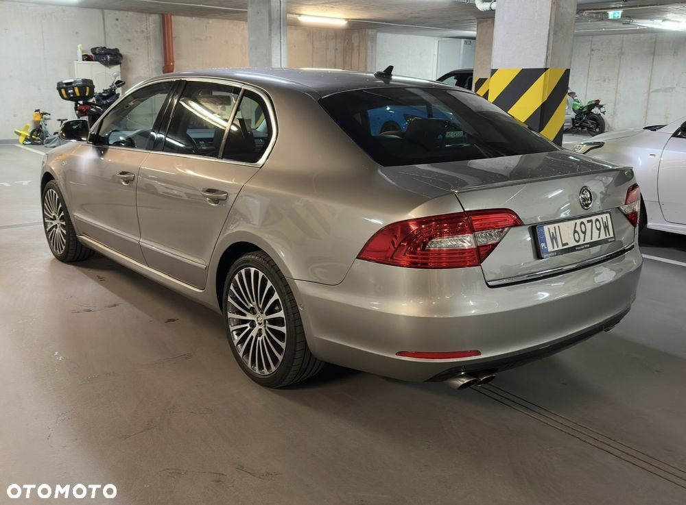 Skoda Superb 3.6 FSI 4x4 L&K DSG - 4