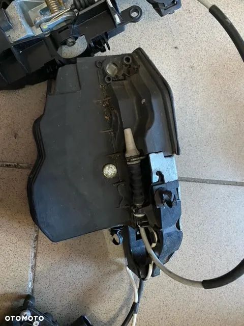 DOCIĄG DRZWI ZAMKI PRZÓD TYŁ BMW F10 KOMPLET - 8