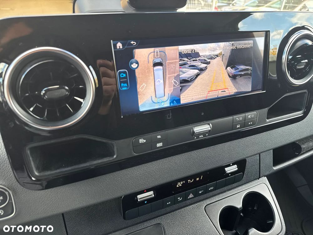 Mercedes-Benz Sprinter 319 Długi Select - 17