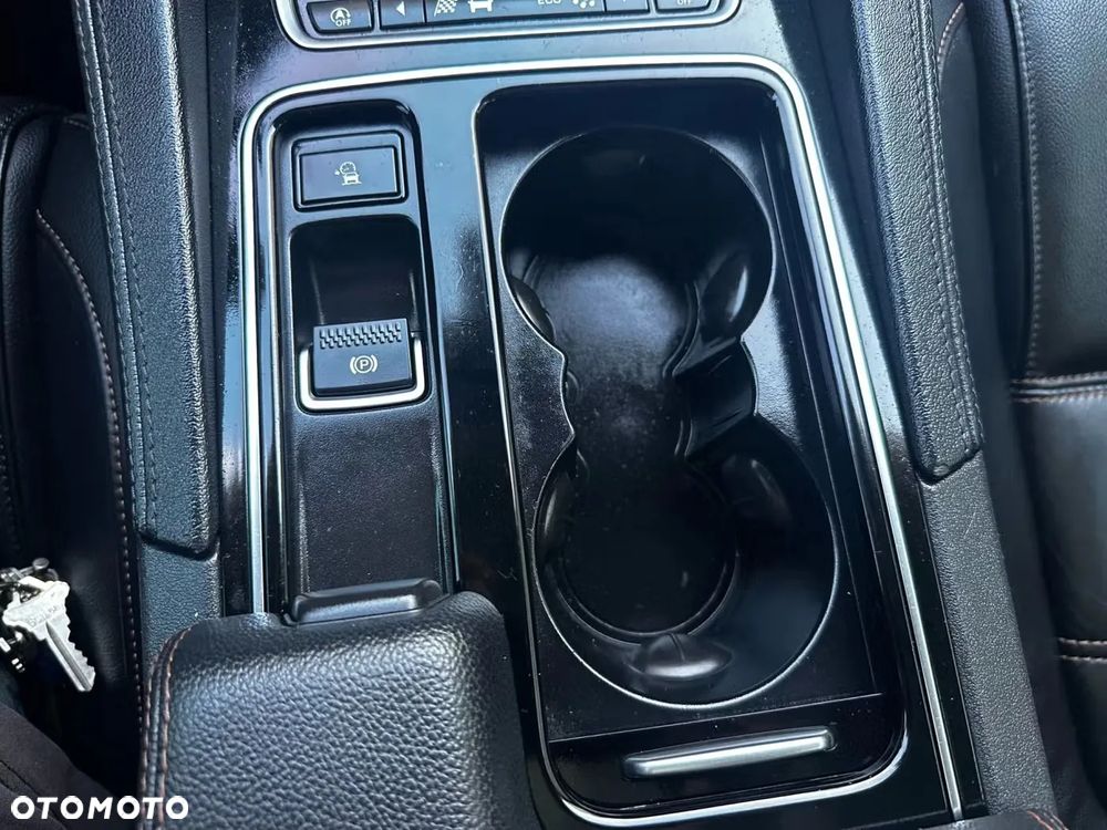 Jaguar F-Pace 25t AWD Prestige - 18