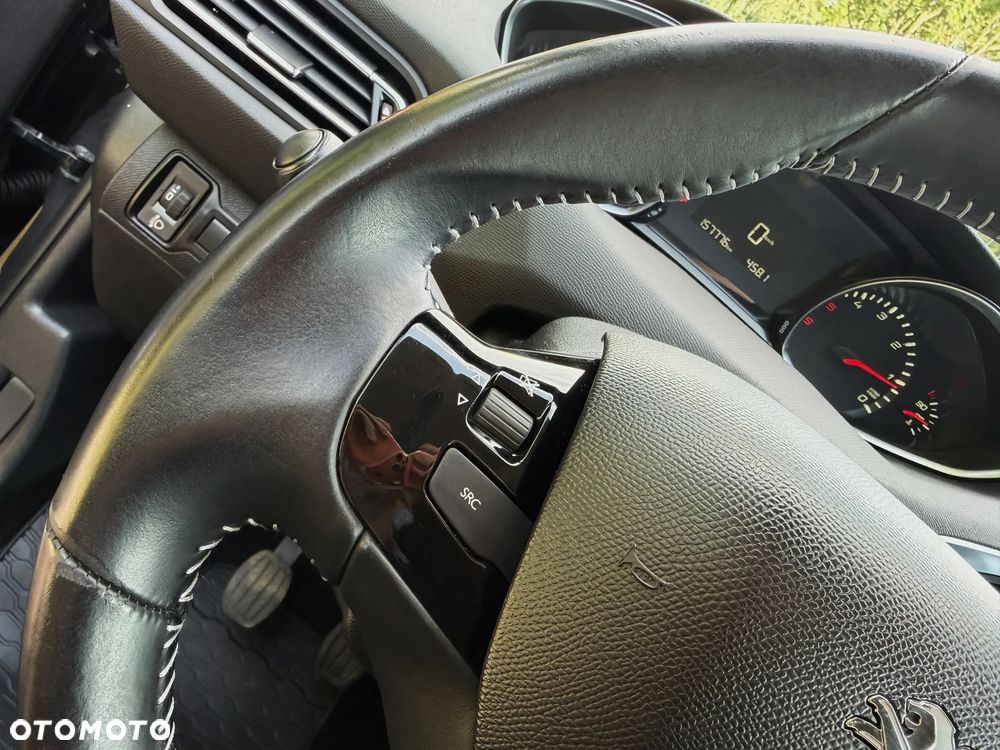 Peugeot 308 BlueHDi 130 Stop & Start Allure - 23