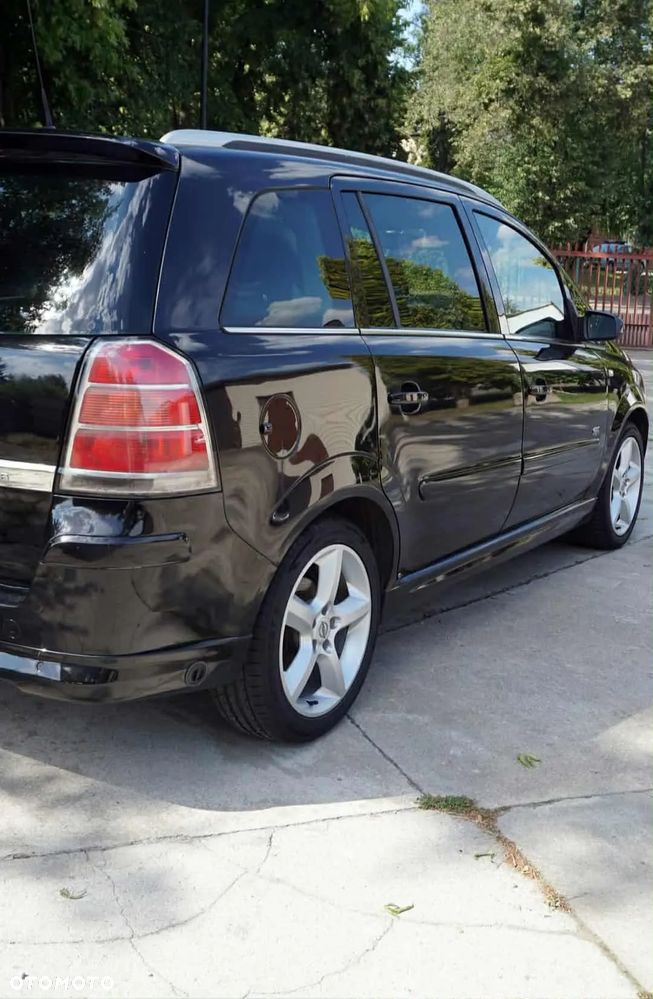Opel Zafira - 2