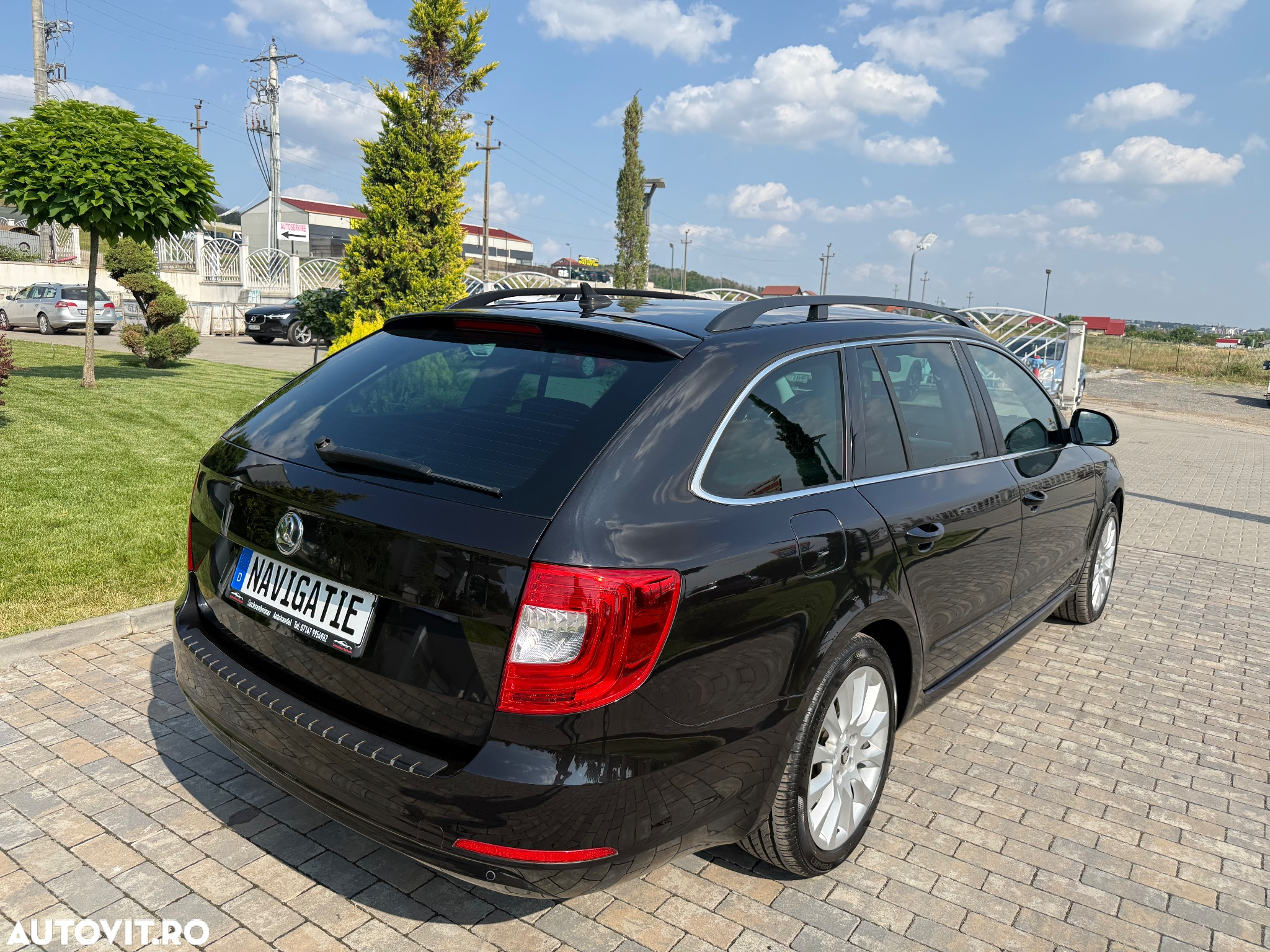 Skoda Superb 2.0 TDI DSG Elegance - 9