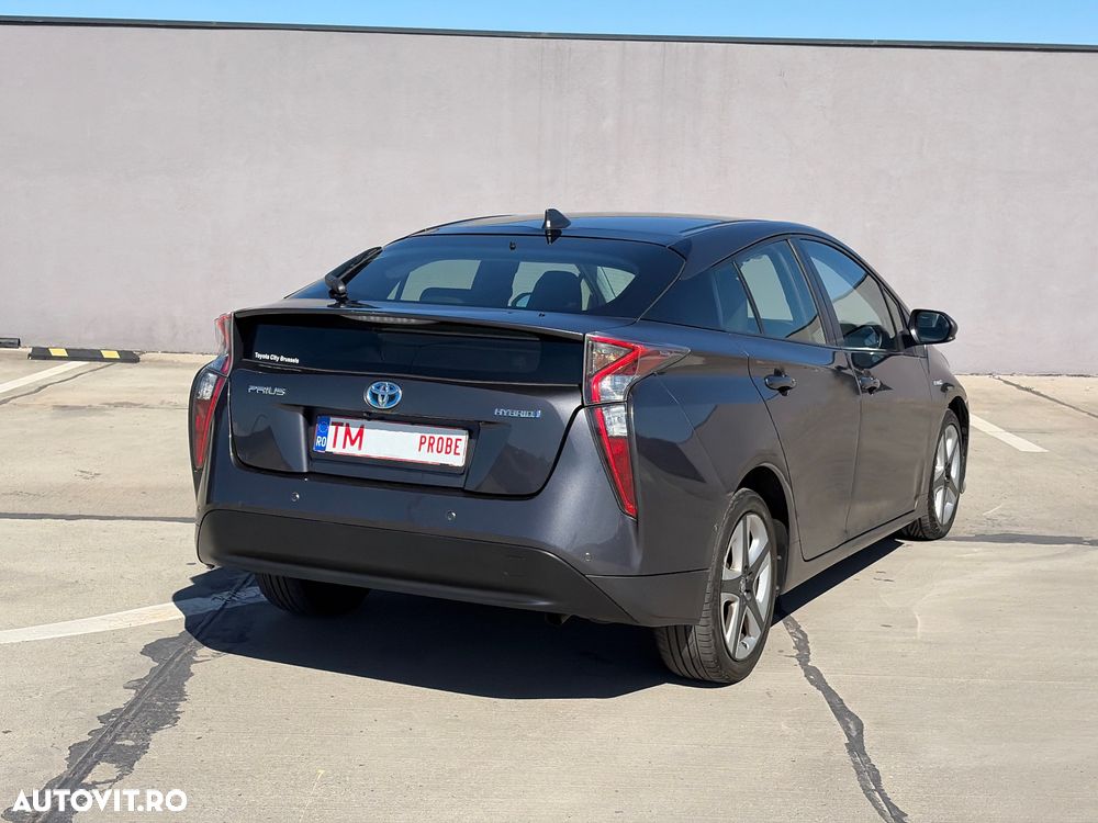 Toyota Prius (Hybrid) Executive - 10