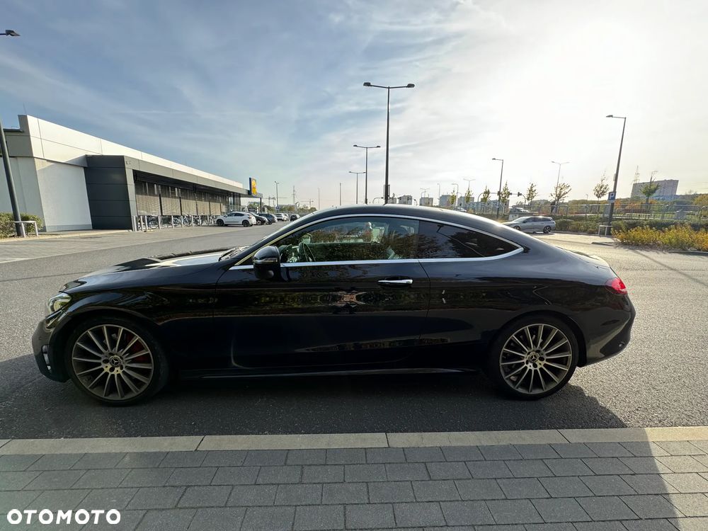 Mercedes-Benz Klasa C 300 9G-TRONIC - 5