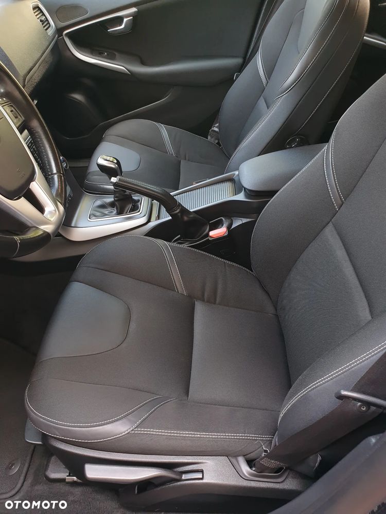 Volvo V40 D2 Linje You - 8