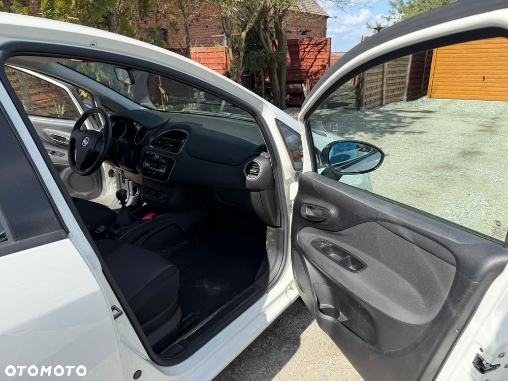 Fiat Punto 1.2 Young - 9