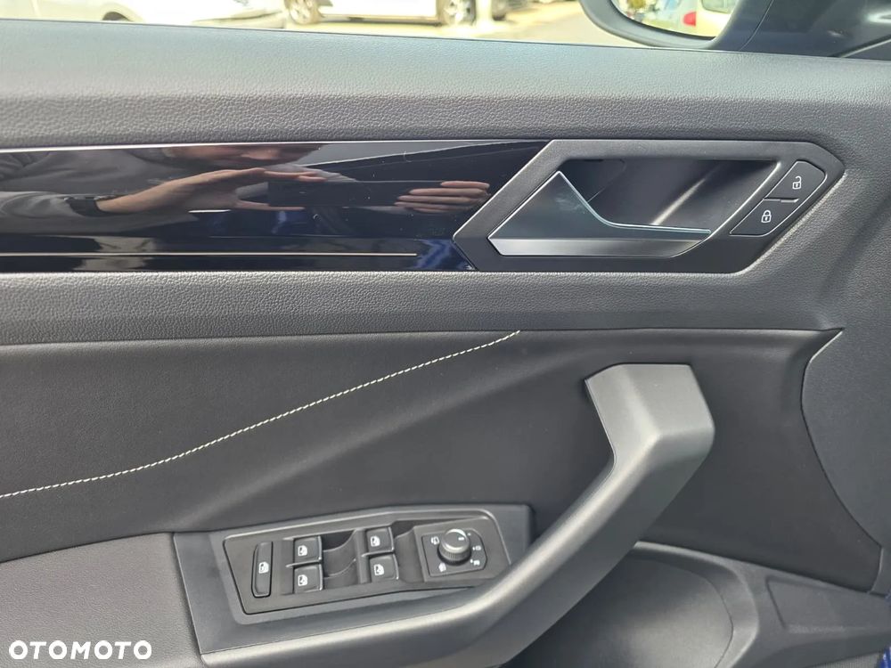 Volkswagen T-Roc 2.0 TDI SCR DSG R-Line - 16