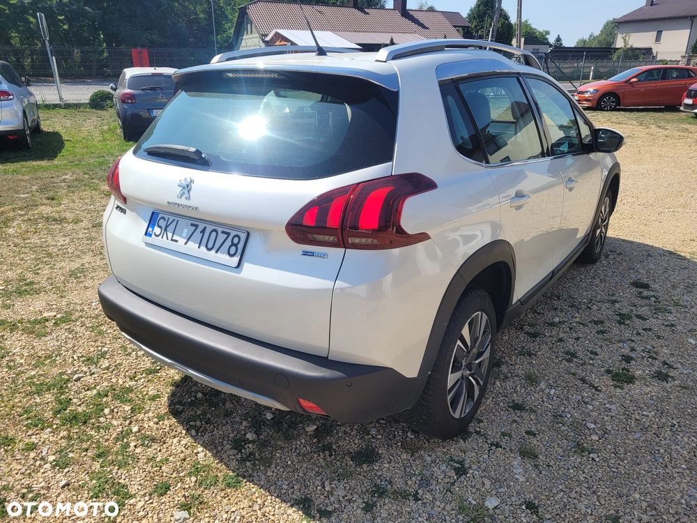 Peugeot 2008 PureTech 110 Stop&Start EAT6 Allure - 3