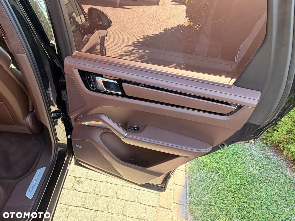 Porsche Cayenne Turbo Tiptronic S - 20