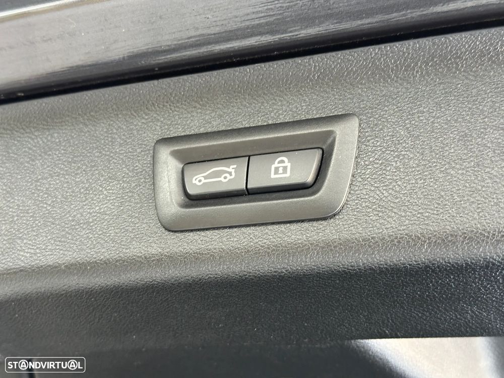 BMW 530 e Pack Desportivo M - 38