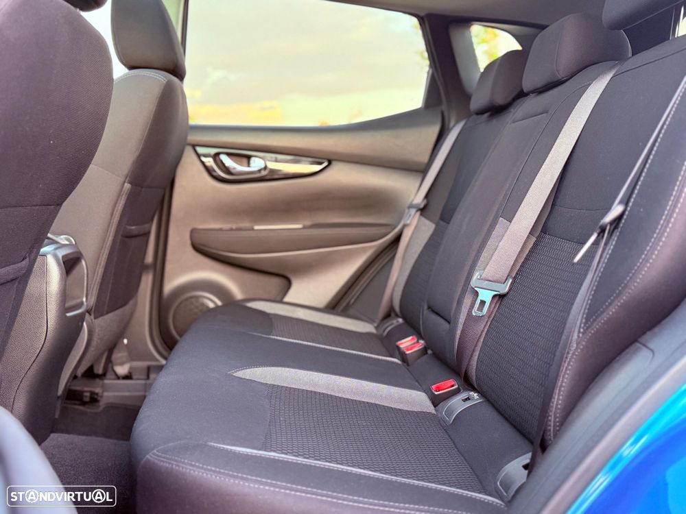 Nissan Qashqai 1.5 dCi N-Connecta - 16