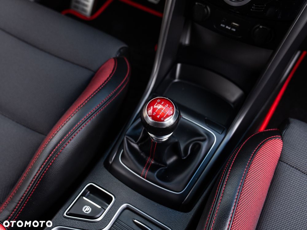 Hyundai i30 1.6 GDI Turbo Sport - 34